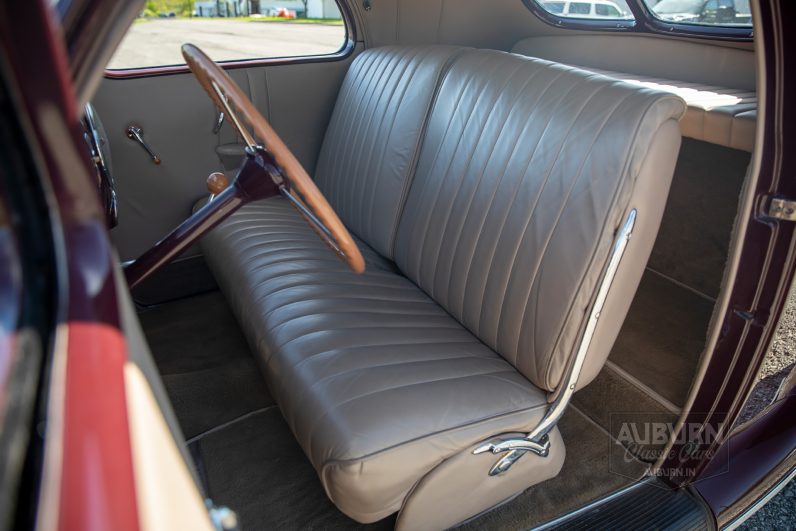 
								1939 Lincoln Zephyr V-12 Coupe full									