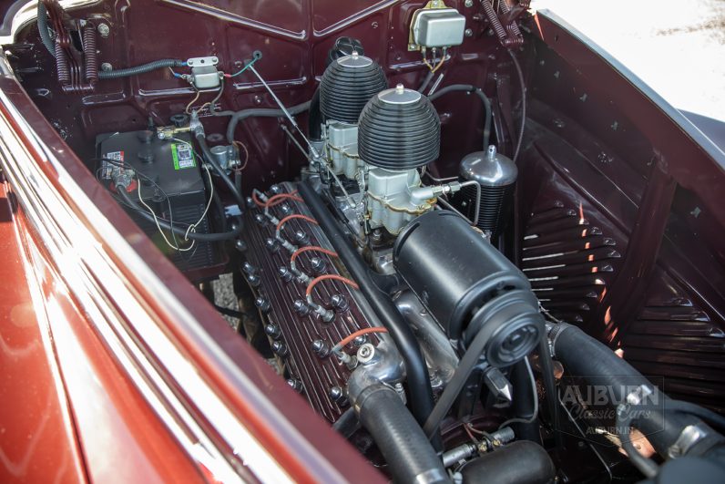
								1939 Lincoln Zephyr V-12 Coupe full									