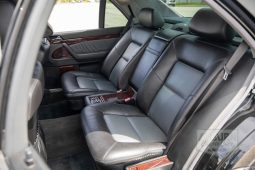 
										1999 Mercedes-Benz S600 Sedan full									