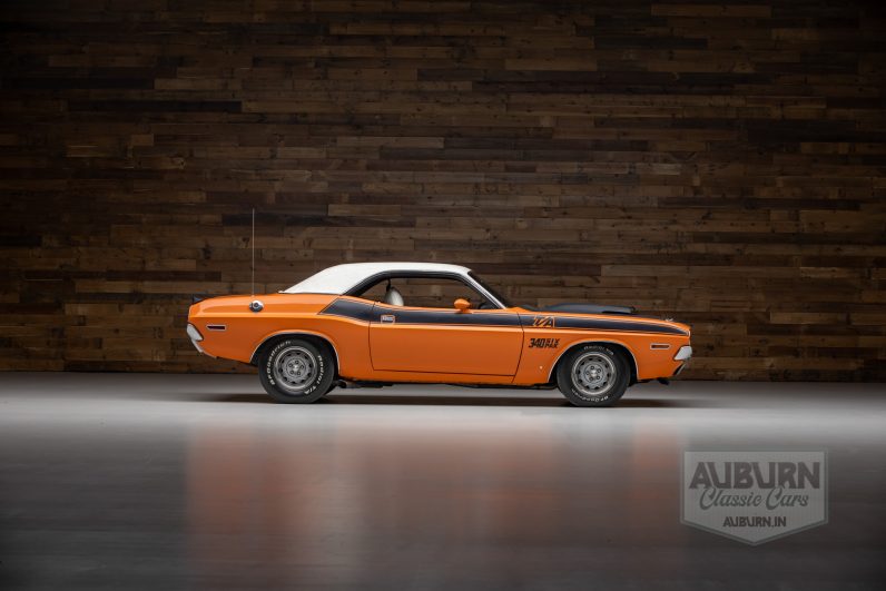 
								1970 Dodge Challenger T/A full									