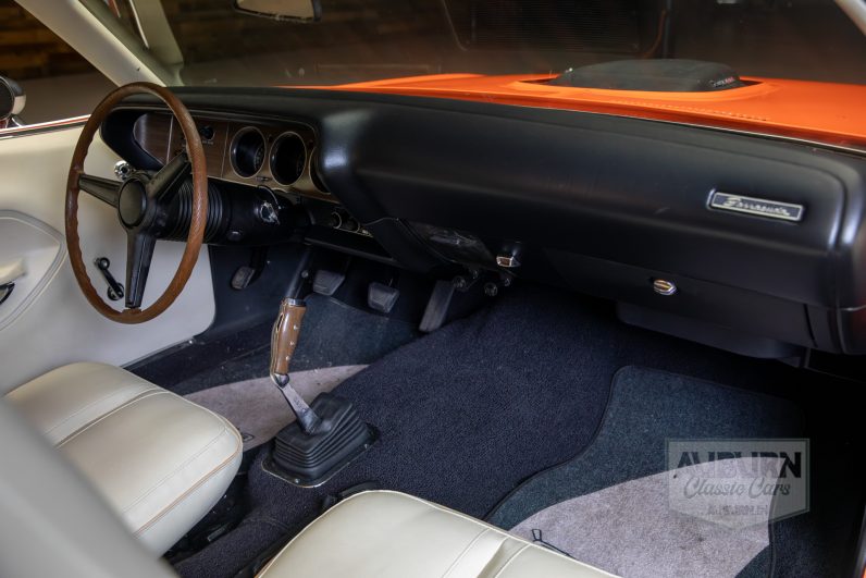 
								1971 Plymouth ‘Cuda 440-6 full									