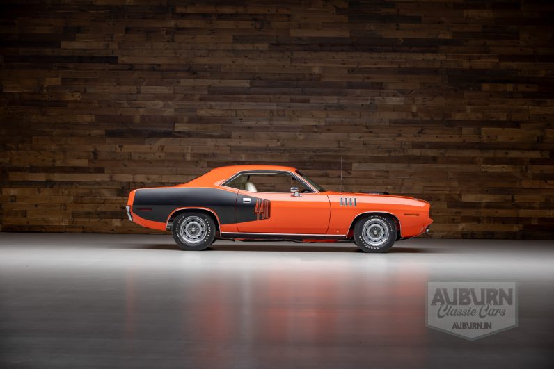 
								1971 Plymouth ‘Cuda 440-6 full									