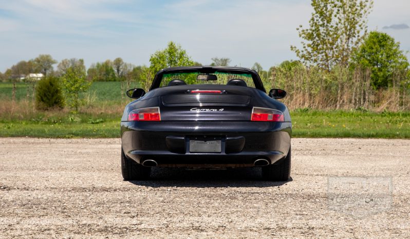 
								2002 Porsche 911 Carrera 4 full									
