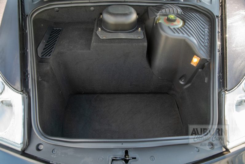 
								2002 Porsche 911 Carrera 4 full									