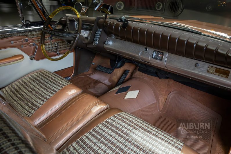 
								1959 Plymouth Sport Fury Hardtop full									