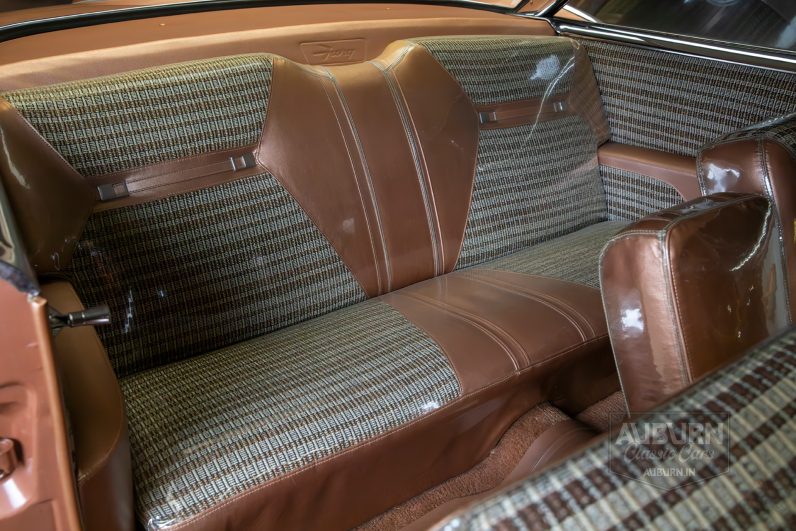 
								1959 Plymouth Sport Fury Hardtop full									