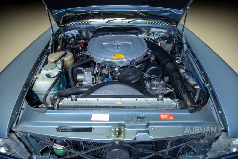 
								1986 Mercedes-Benz 560SL Roadster full									