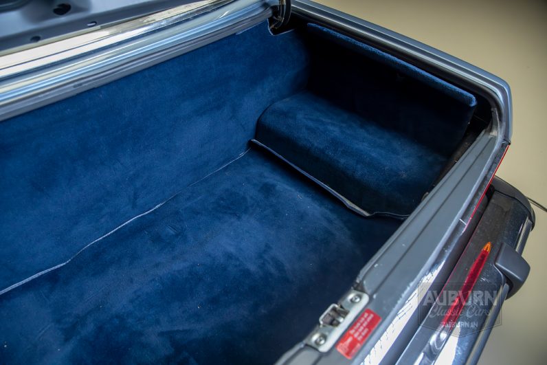 
								1986 Mercedes-Benz 560SL Roadster full									