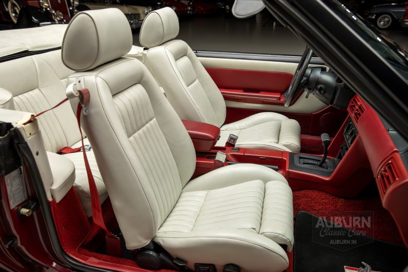 
								1989 Ford Mustang Convertible full									