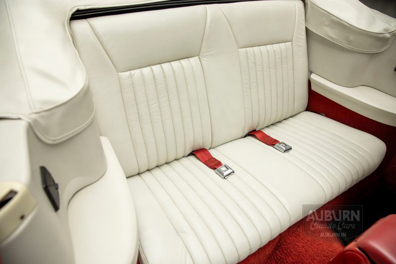 
								1989 Ford Mustang Convertible full									