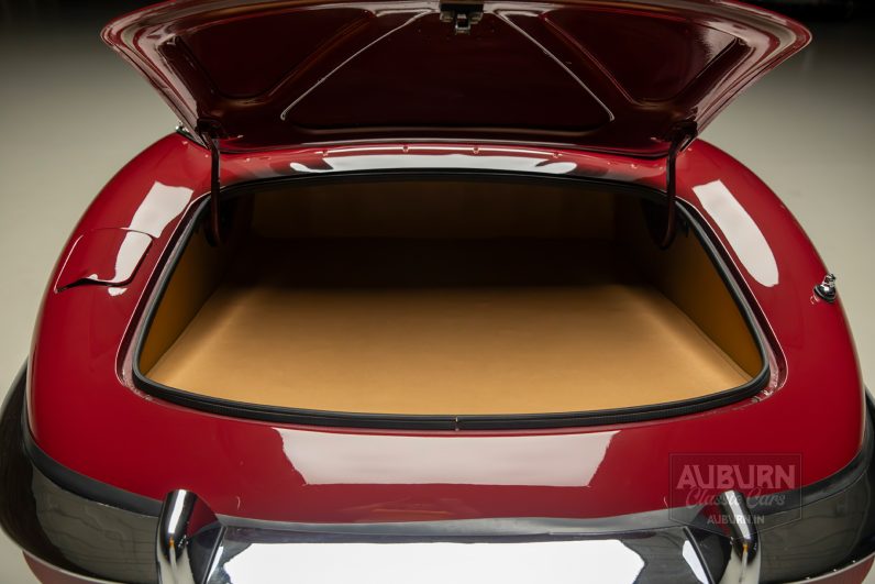 
								1970 Jaguar XKE Series II Roadster full									