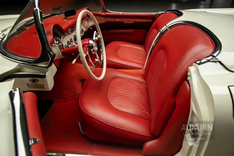 
								1953 Chevrolet Corvette Roadster full									