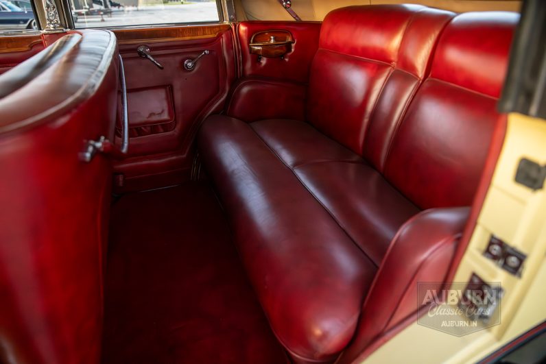 
								1932 Pierce-Arrow Eight Model 54 Convertible Sedan full									