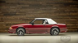 
										1989 Ford Mustang Convertible full									