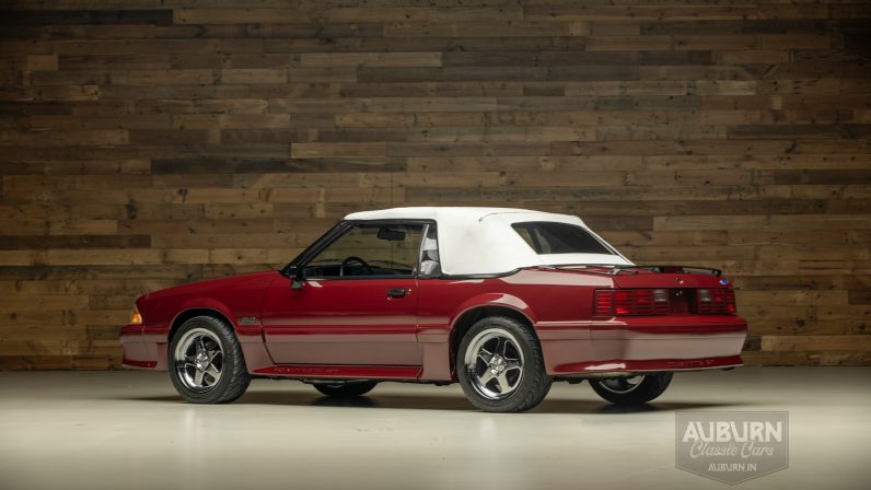 
								1989 Ford Mustang Convertible full									