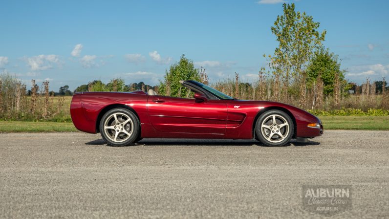 
								2003 Chevrolet Corvette 50th Anniversary Edition Convertible full									