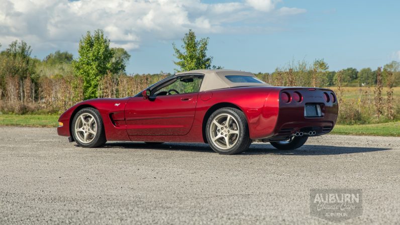 
								2003 Chevrolet Corvette 50th Anniversary Edition Convertible full									