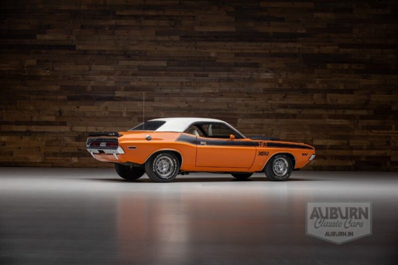 
								1970 Dodge Challenger T/A full									