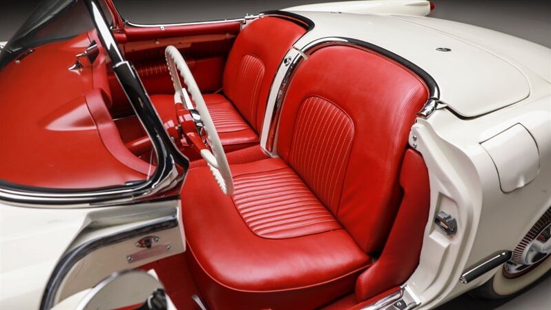 
								1953 Chevrolet Corvette full									