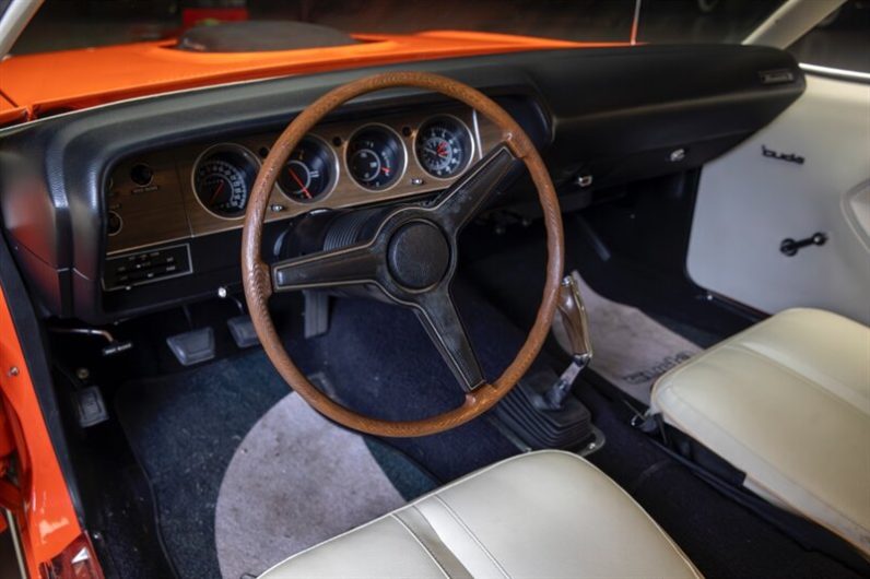 
								1971 Plymouth ‘Cuda full									