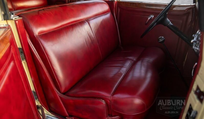 
								1932 Pierce-Arrow Eight Model 54 full									