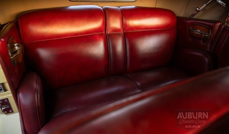 
								1932 Pierce-Arrow Eight Model 54 full									