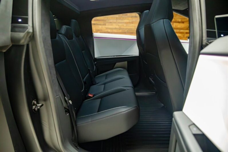 2024 Tesla Cybertruck