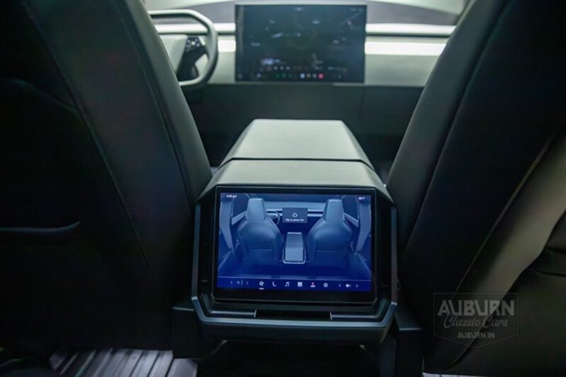 
								2024 Tesla Cybertruck Foundation Series full									