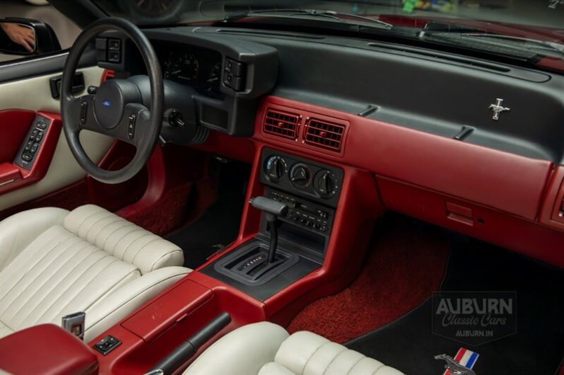 
								1989 Ford Mustang full									