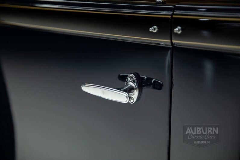 1930 Packard 745 Deluxe Eight