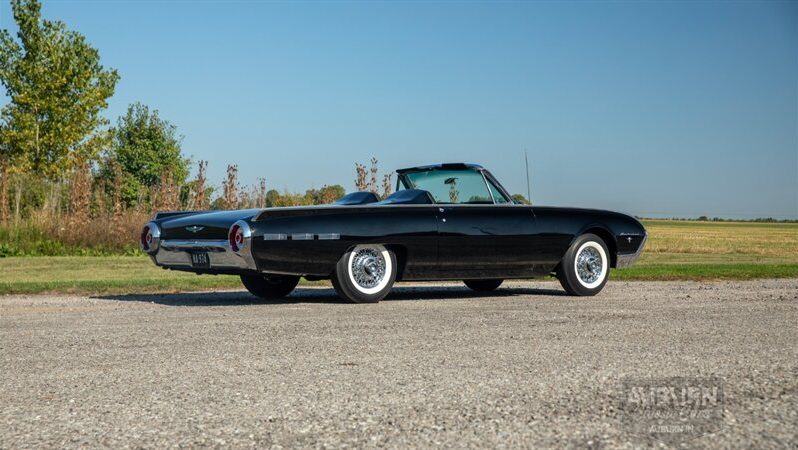 
								1962 Ford Thunderbird Sport full									