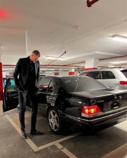 
										1999 Mercedes-Benz S-Class S600 full									