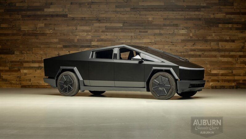 
								2024 Tesla Cybertruck Foundation Series full									