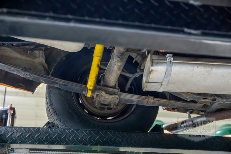 
								1970 Dodge Challenger T/A full									