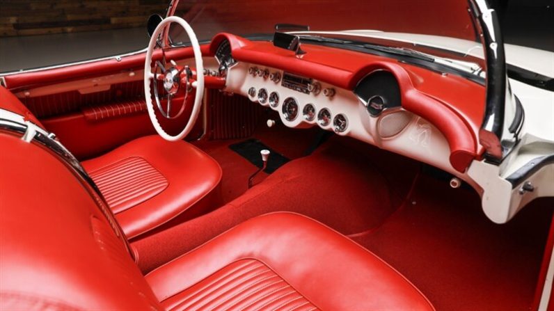 
								1953 Chevrolet Corvette full									