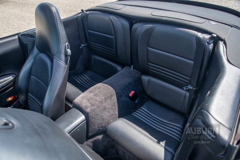 
								2002 Porsche 911 Carrera 4 full									