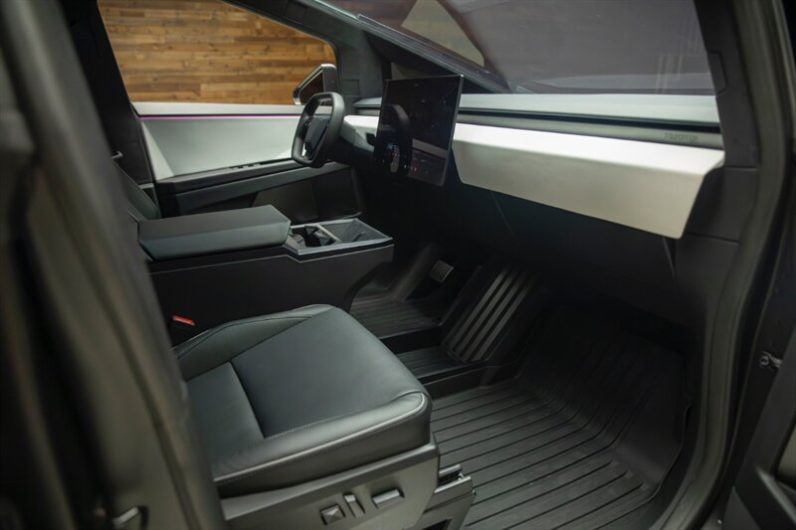 2024 Tesla Cybertruck