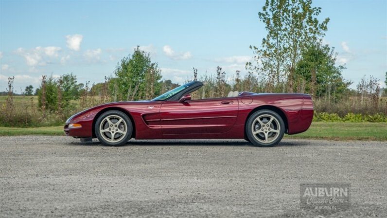 
								2003 Chevrolet Corvette 50th Anniversary Edition full									