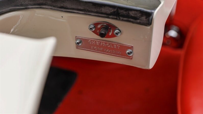 
								1953 Chevrolet Corvette full									