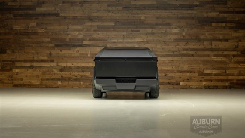 
								2024 Tesla Cybertruck Foundation Series full									