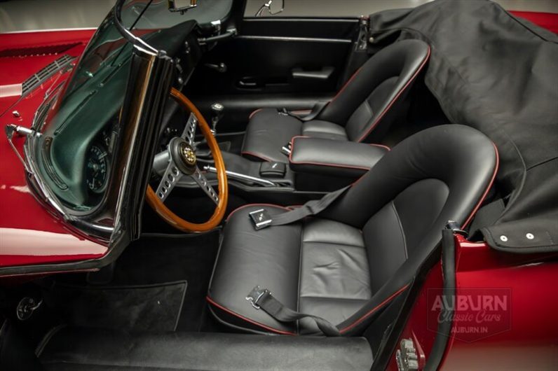 
								1970 Jaguar XKE Series II full									