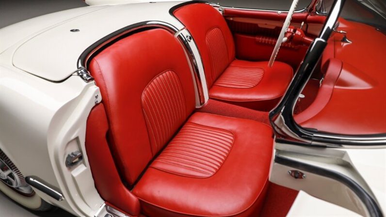 
								1953 Chevrolet Corvette full									