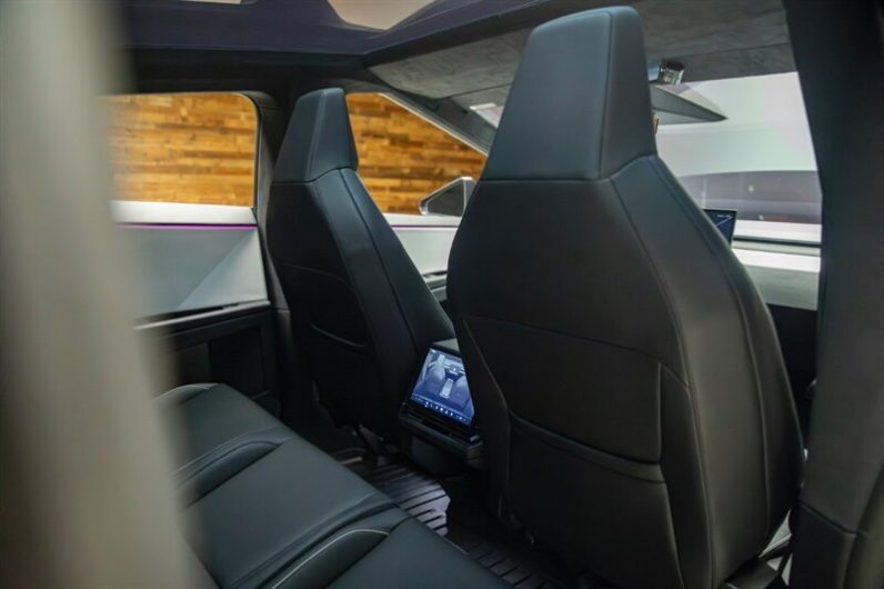 2024 Tesla Cybertruck