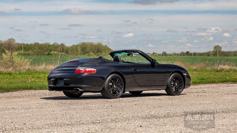 
								2002 Porsche 911 Carrera 4 full									