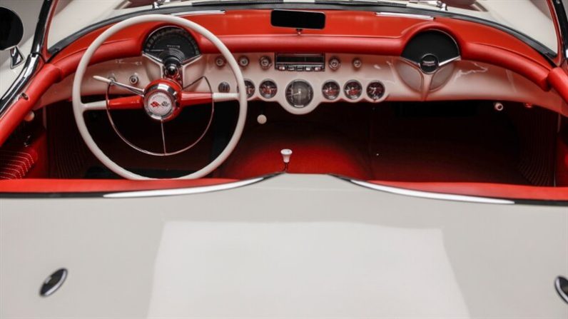 
								1953 Chevrolet Corvette full									