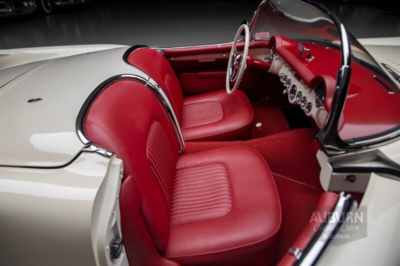 
								1954 Chevrolet Corvette full									