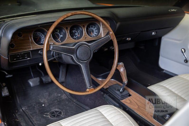 
								1970 Dodge Challenger T/A full									