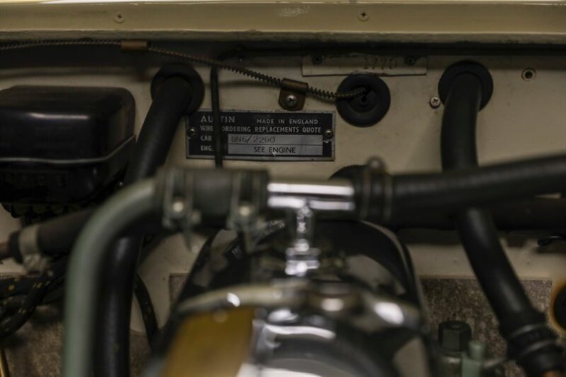 
								1958 Austin Healey 100-Six full									