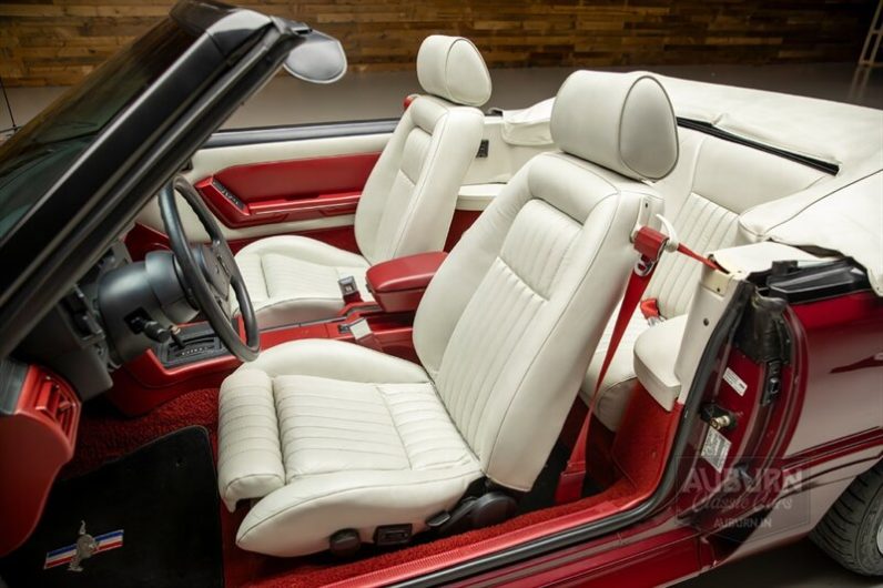 
								1989 Ford Mustang full									