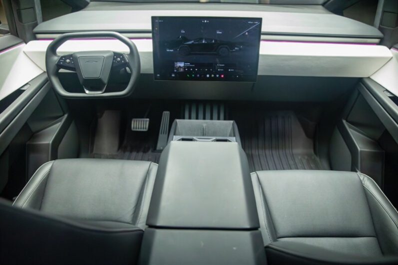 2024 Tesla Cybertruck